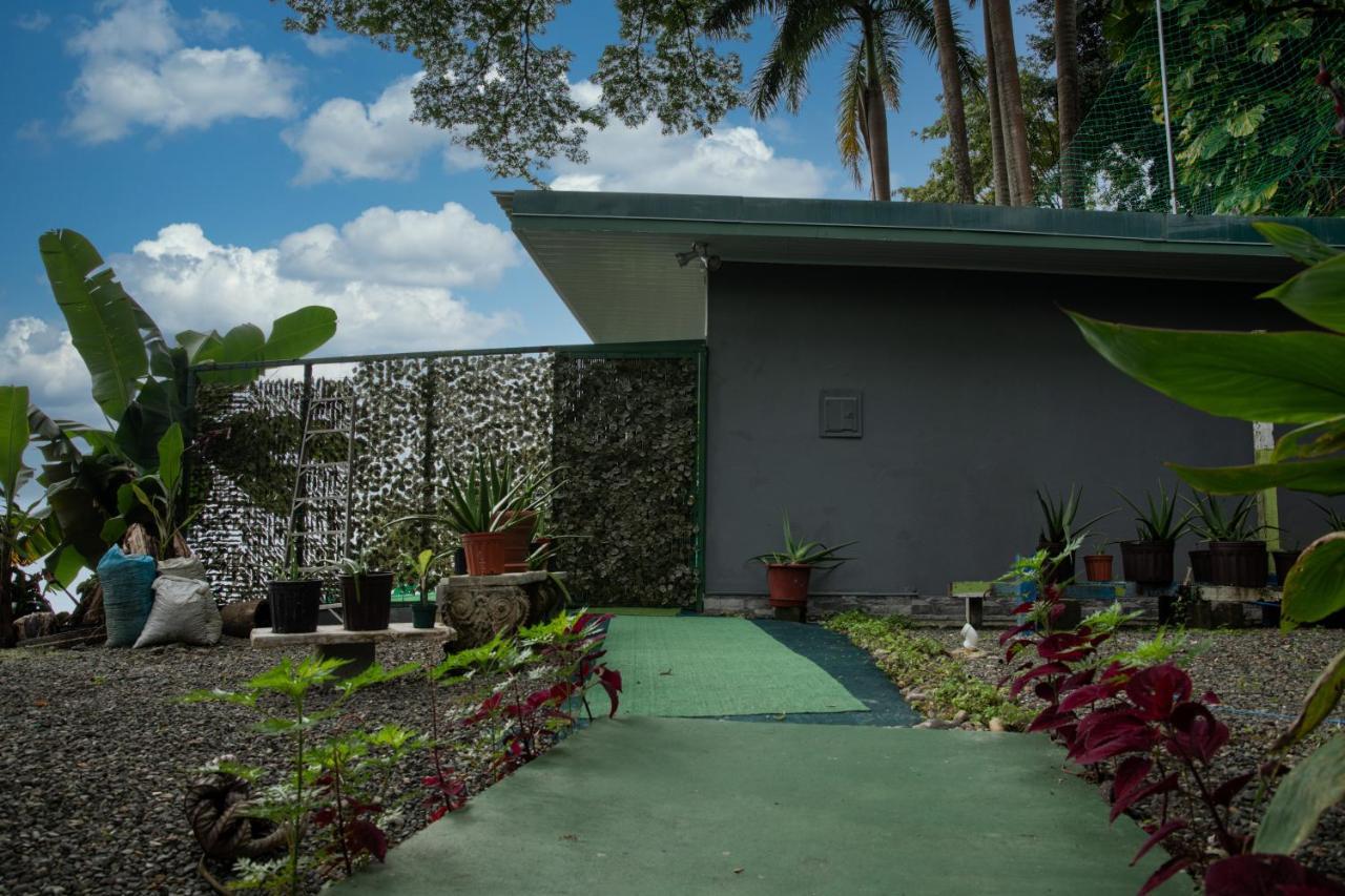 Casa Federico Hotel Quepos Exterior photo